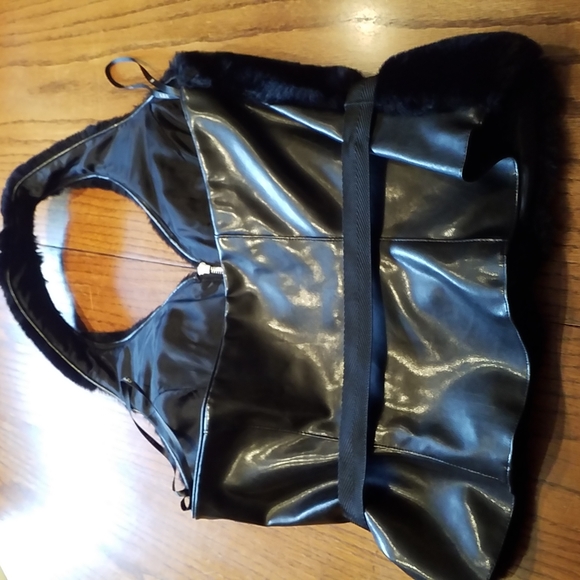 ABS Black Faux Fur And Pvc Belted Vest With Zipper Pockets Size 10 - Picture 6 of 7